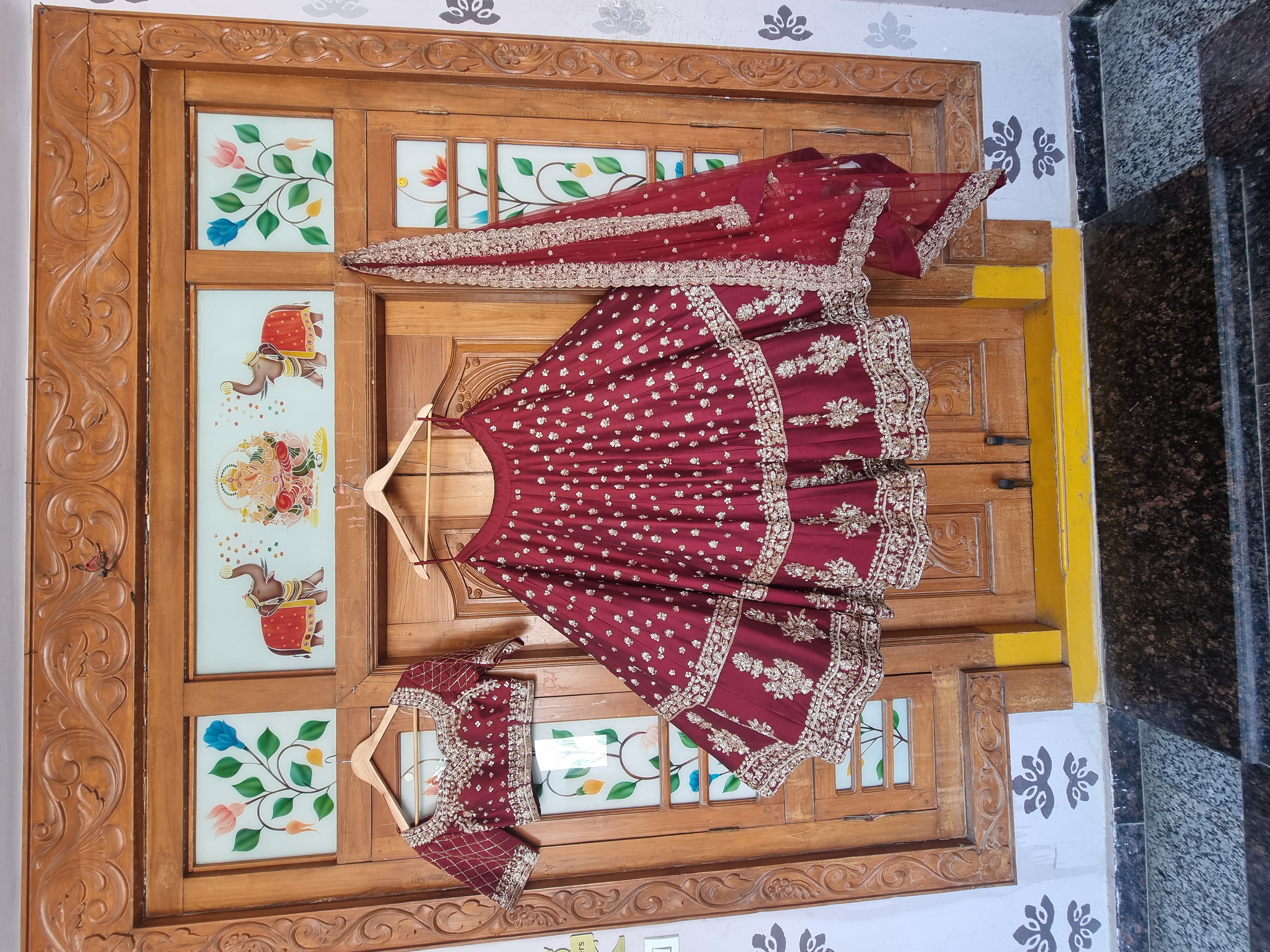 Marron lehenga