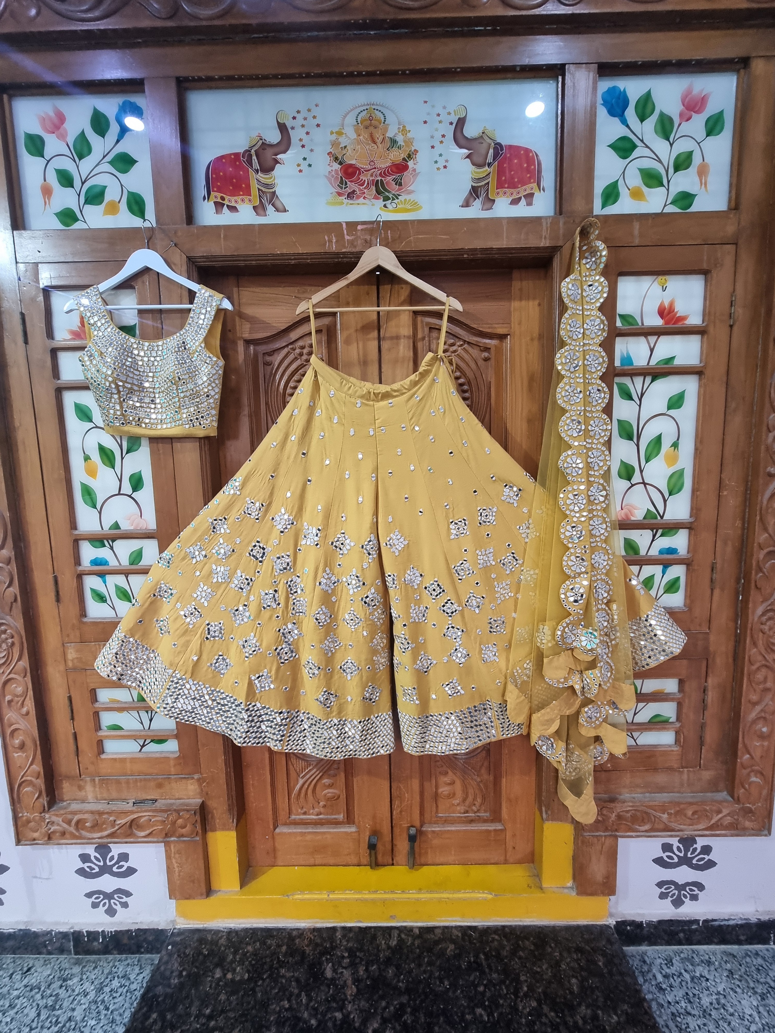 The Solar Radiance – Canary Yellow Mirror & Resham Hand-Worked Plazo Set