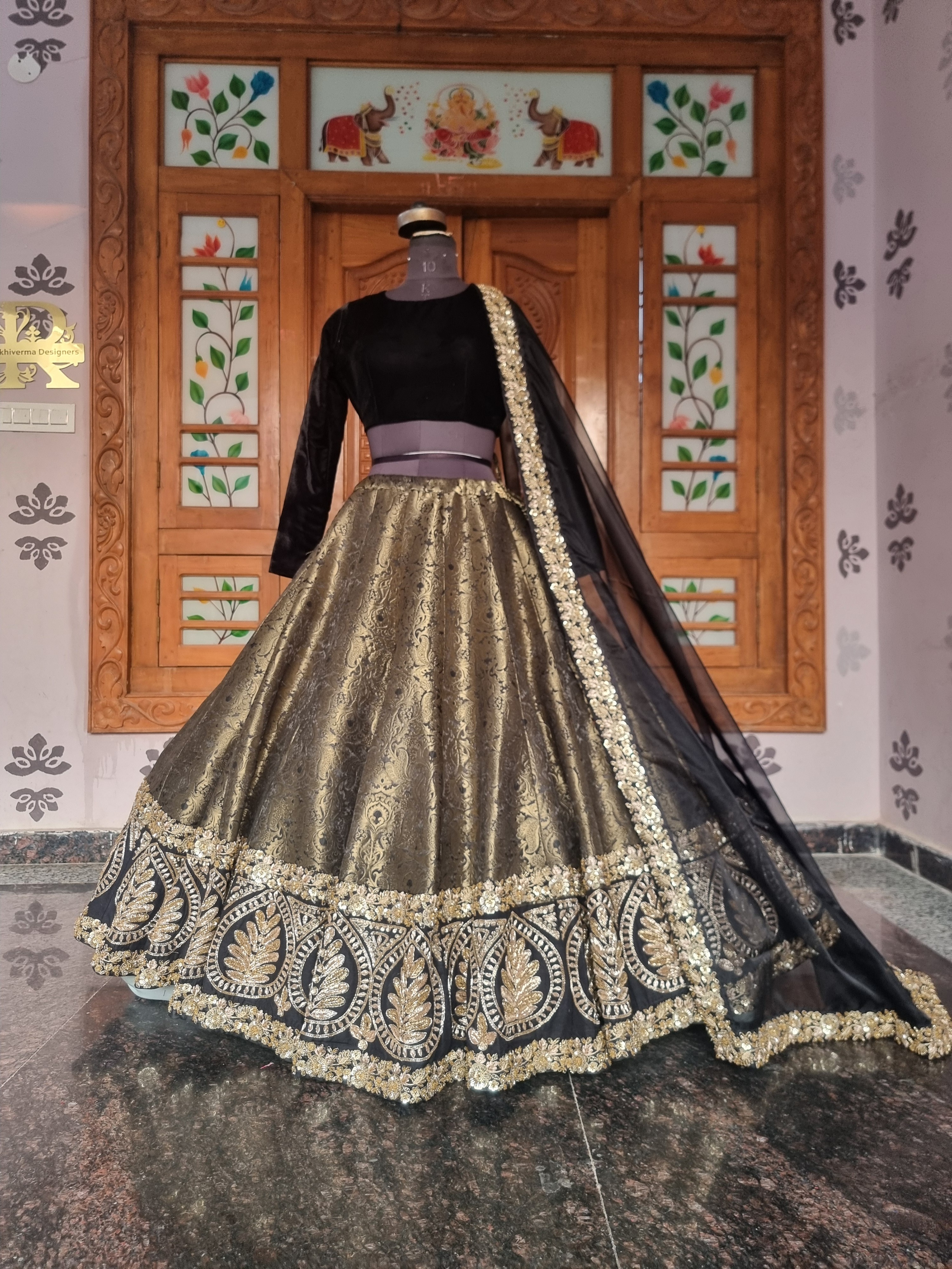 Midnight Onyx Dabka Banarasi Lehenga