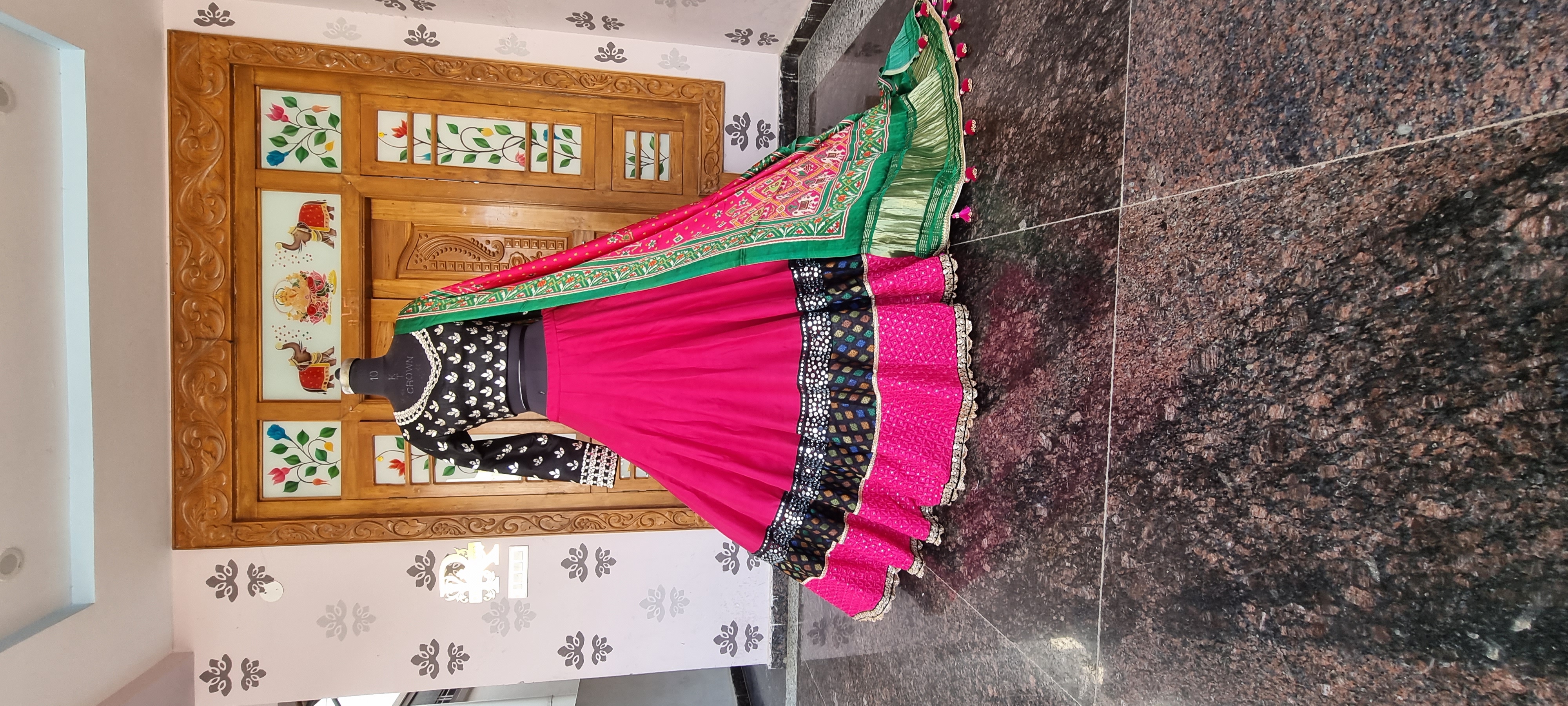 The Festive Contrast: Fuchsia & Onyx Heritage Lehenga